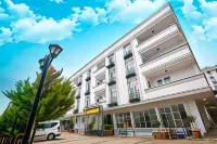 Anatolia Hotel Airport Hotel in zona Department of Mathematics