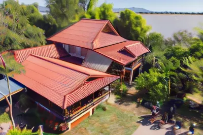Nakorn River View Hotel dekat Wat Nakorn