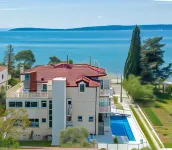 Hotel Riva Kaštela with Swimming Pool Hotels in Kastel Luksic