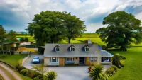 The Ring Farmhouse Hotel a 