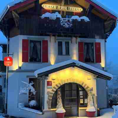 Hôtel Coeur des Neiges Hotel Exterior