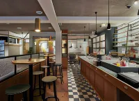 Green Hotel