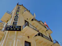 La Place Hotel Hotels in Jdita