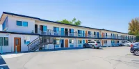 Tradewinds Motel Hotels near Trader Joe's