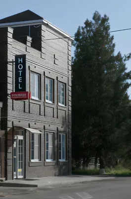 潘菲洛夫飯店 住宿飯店