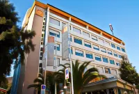 Hotel Raffaello Hotel dekat Florence "Amerigo Vespucci" Airport