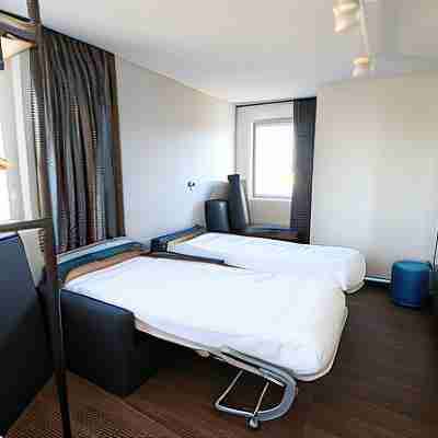 Ibis Bourgoin Jallieu Medipole Rooms