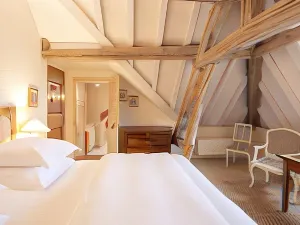 La Maison de Rhodes  le Champ des Oiseaux
