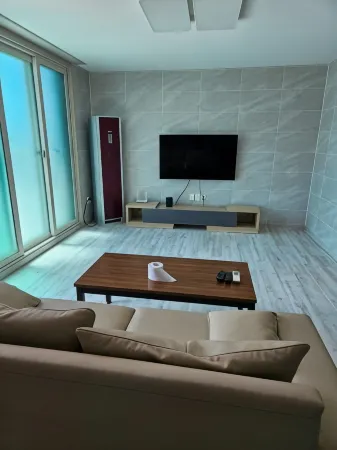 Yeosu Art Village 705 Pension Отели рядом с достопримечательностью «Aeyangwon History Hall»