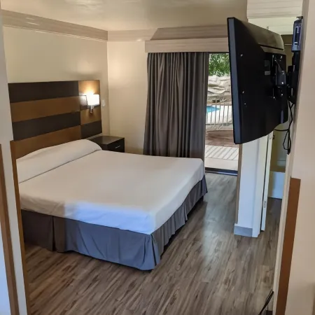Atrium Inn