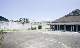 RedDoorz Plus Near Pelabuhan Bitung