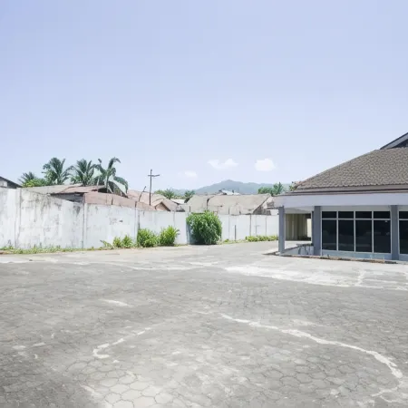 RedDoorz Plus Near Pelabuhan Bitung
