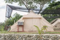 The Acacia Glamping Park Hotels in Batuan