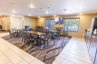 Cobblestone Inn & Suites - Winters