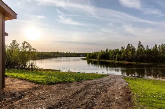 Lake house with stunning sunsets!