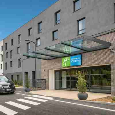 Holiday Inn Express - Marne-la-Vallée Val d'Europe Hotel Exterior