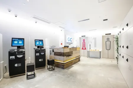 Capsule Hotel CityCabin Susukino Отели рядом с достопримечательностью «Shin Kotoni Shrine»
