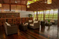 Heliconia Amazon River Lodge - Homestays