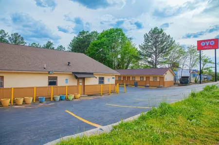 OYO Hotel I-20 Decatur, East Atlanta Отели в г. Грешам Парк