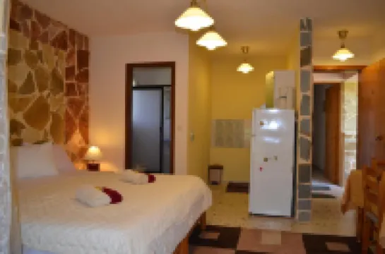 Apartments Zoumperi