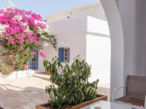 Kanellis Studios Hotels in Kythira