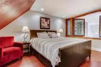 Huge condo in Keystone, sleeps 14, great location