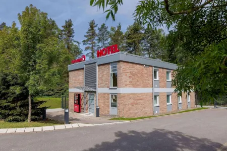 Serways Hotel Waldmohr Отели в г. Вальдмор