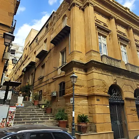 Palazzo Caratozzolo