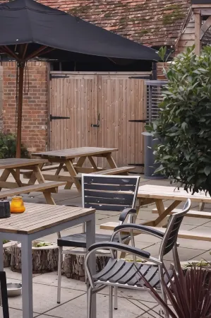 The Selsey Arms Отели в г. Кокинг