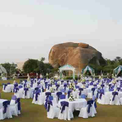 Lagoon Bay at Leonia Dining/Meeting Rooms