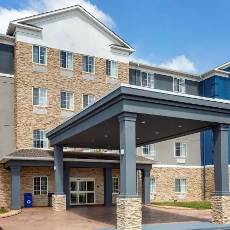 Comfort Suites