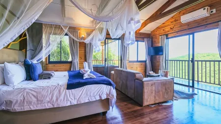 Teniqua Treetops Отели в г. Седжфилд