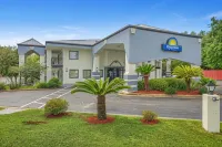 Days Inn by Wyndham Foley - 3 Sao