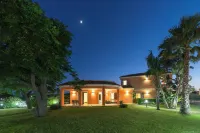 Villa Seaside - Beach Retreat with Jacuzzi - Villas