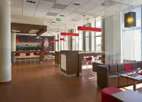 宜必思克拉特夫老城飯店 - 早餐