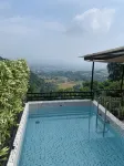 Edelweiss Glamping Bogor Отели в г. Pamijahan