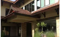 Hotel Bali Hotel dekat Sumber Murah Grosir