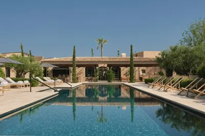 Can Ferrereta Hotels near Can Lis