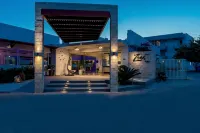 Zoes Hotel & Suites