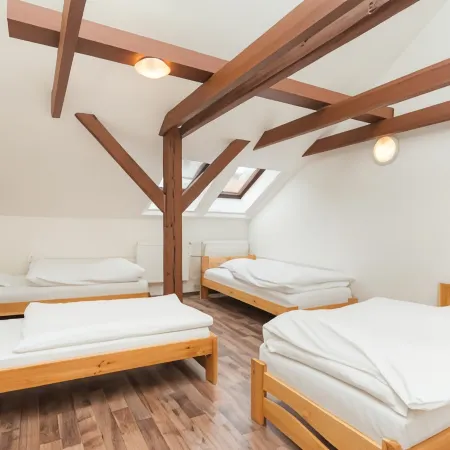 Easy Housing