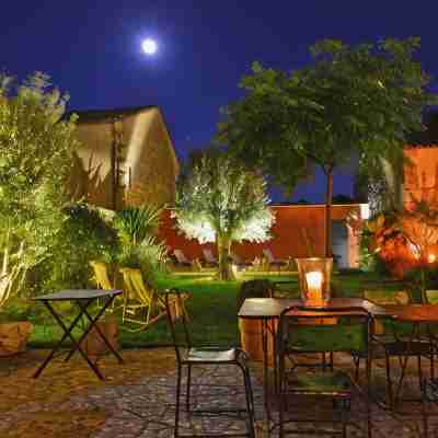 La Maison Rouge d'Uzes B&B Hotel Exterior
