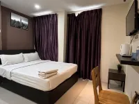 MIJU HOTEL Hotels near SEGi University
