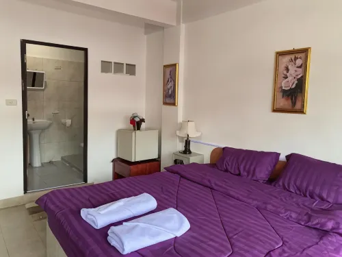 Pluemchai Guesthouse