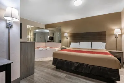 Econo Lodge Dewitt I-90