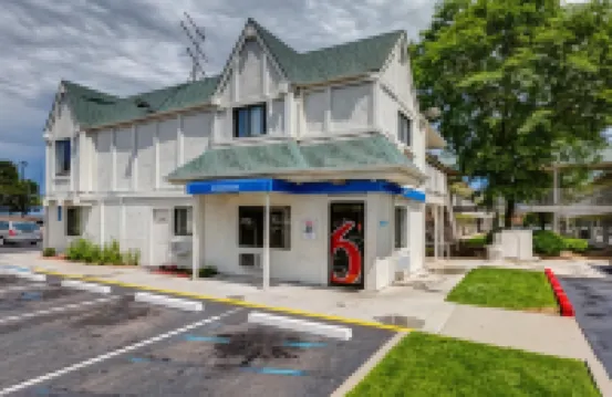 Motel 6 Wheat Ridge, CO - West - Denver North