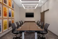 홀리데이 인 익스프레스 & 스위트 세인트토마스 바이 IHG