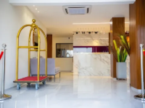 Silver Moon Hotel Hoteles en Abiyán