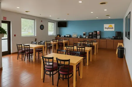 Days Inn by Wyndham Morton Отели в г. Элм Гров Тауншип