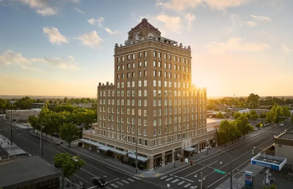 馬庫斯·惠特曼酒店
