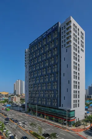 Sokcho Mari Vista Hotel Отели рядом с достопримечательностью «Yeonggeumjeong Sunrise Pavilion»